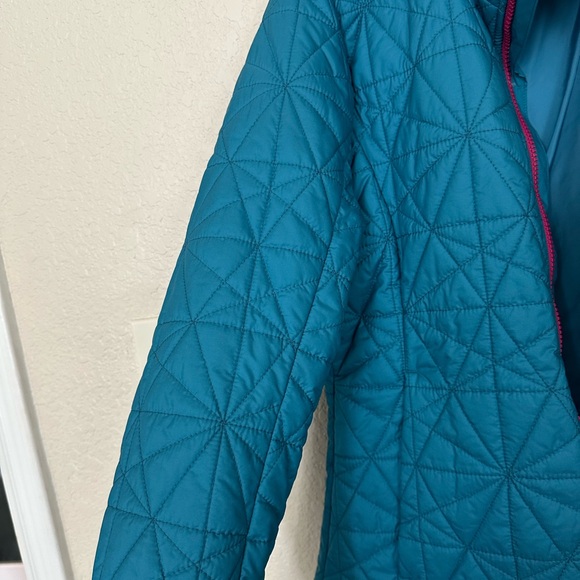 Ladies North Face Jacket - Picture 6 of 10